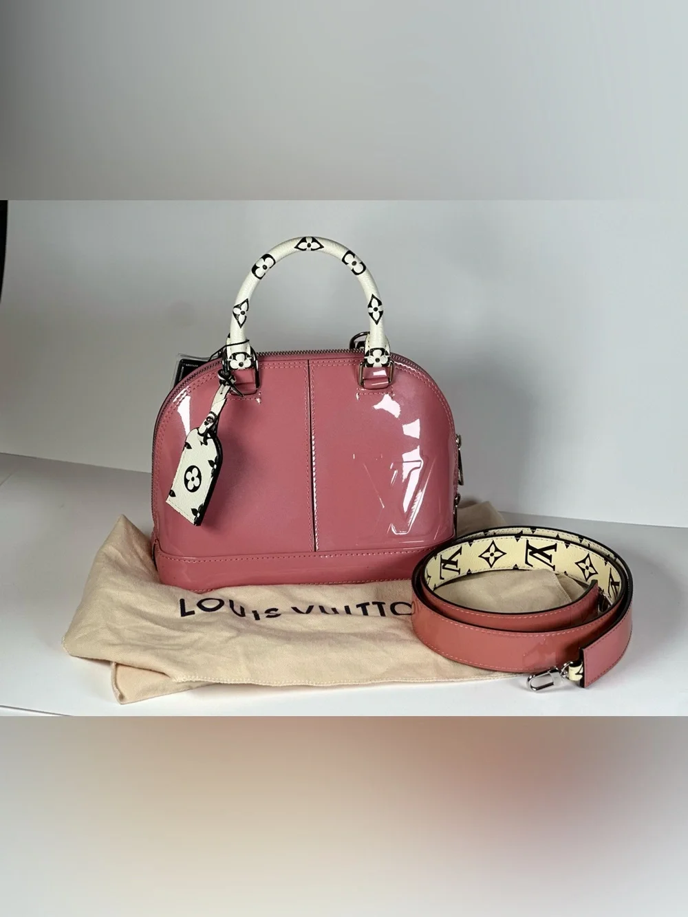 Authentic Louis Vuitton Blush Pink Vernis Alma BB Crossbody